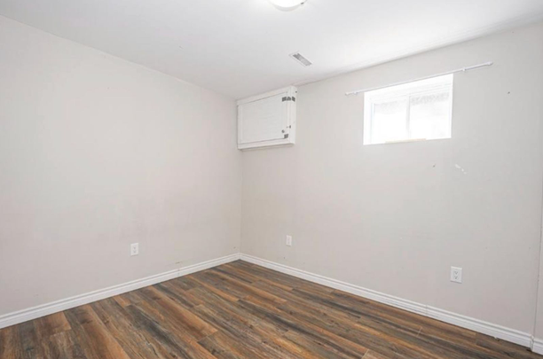 For Lease - 4 Jane Crescent Unit# Back/Lower, Barrie, Ontario - Photo 1