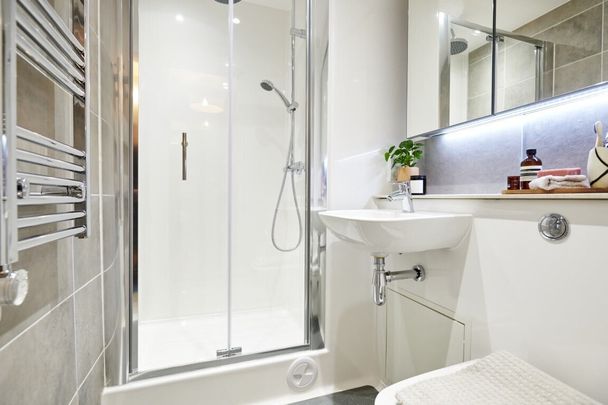 The Condor - Photo 1