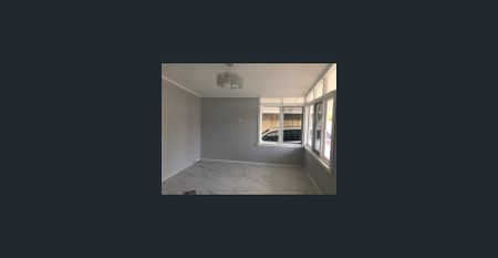 CLOSE TO SHOP - Photo 3