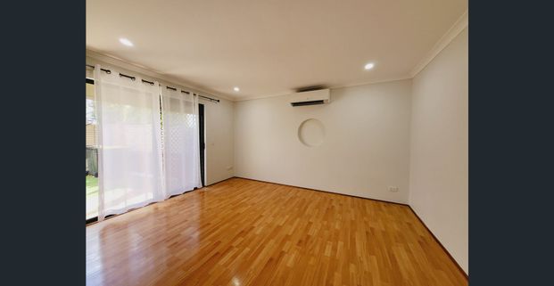 🏡 Charming 3-Bedroom Unit in Beechboro! - Photo 1