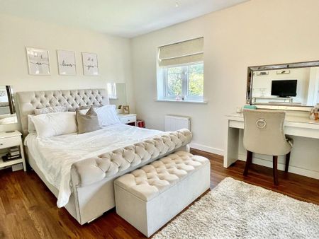 3 bedroom detached house to rent - Photo 4