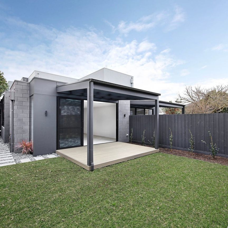Brand New Luxury Living in the Heart of Bentleigh - Photo 1