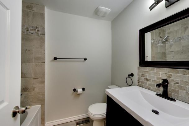 For Lease - 355 Somerset Crescent, Sarnia, Ontario - Photo 1