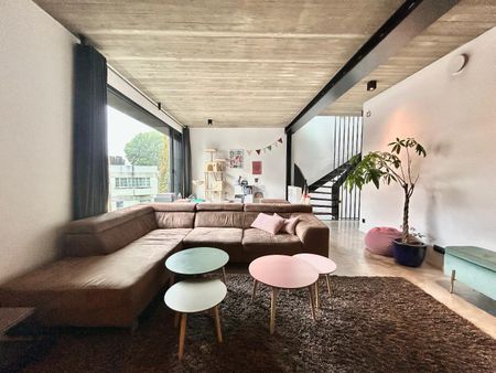 Een unieke woonst op gegeerde locatie met 4 slpk en 2 badk - Photo 3