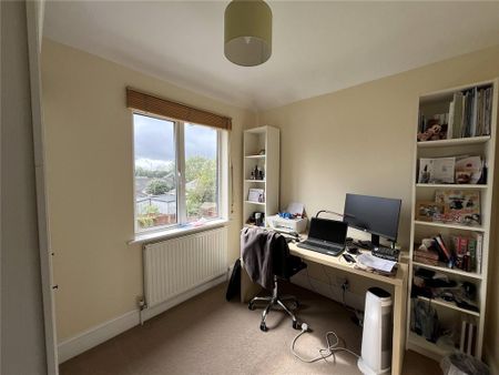 3 bedroom semi-detached house to rent - Photo 4