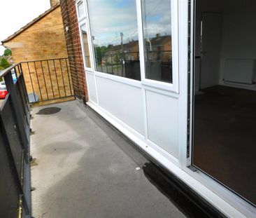 St. Nicolas Park Drive, Nuneaton - Photo 1