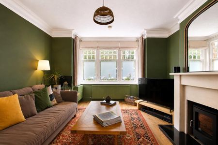 4 bedroom semi-detached house to rent - Photo 3
