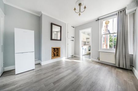 Ludlow Road, Guildford, Surrey, GU2 - Photo 2