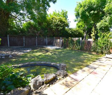 2 bedroom semi-detached bungalow to rent - Photo 6