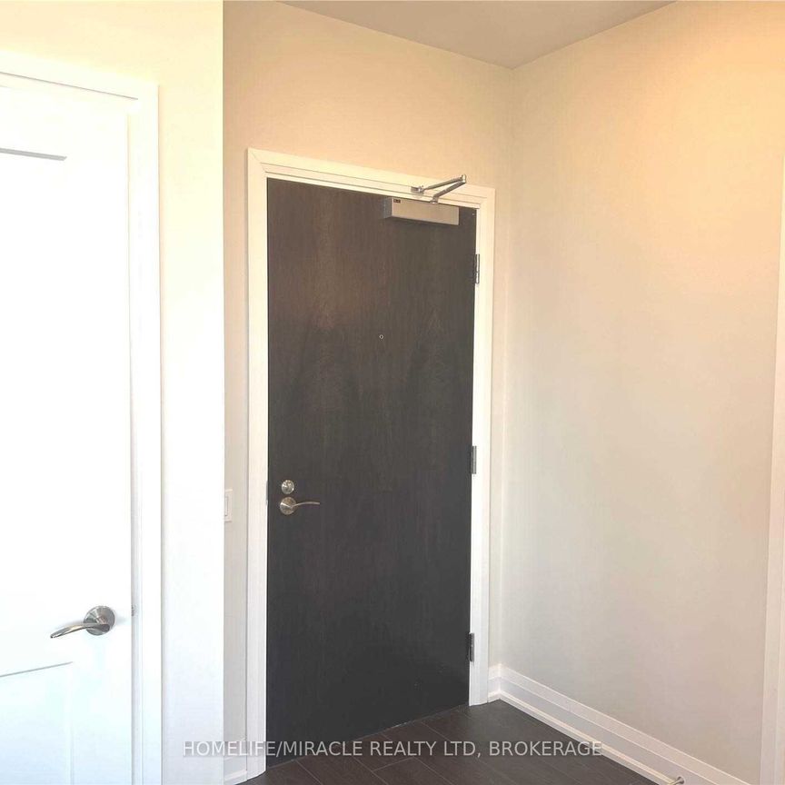 For Lease - 15 Lynch Street Unit# 302, Brampton, Ontario - Photo 1
