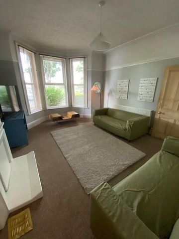 5 bedroom terraced house to rent - Photo 2