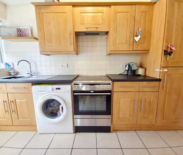 3 bedroom end of terrace house to rent - Photo 6