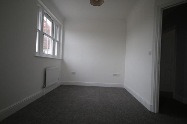 3 bedroom end of terrace house to rent - Photo 1