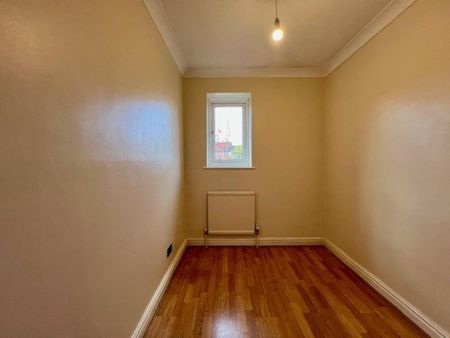 3 bedroom terraced house to rent - Photo 3