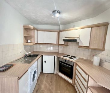 1 Bedroom Flat / Apartment - Westridge Road, Southampton - Photo 1