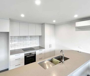 TINWALD - THREE BEDROOMS, SINGLE GARAGE - Photo 3