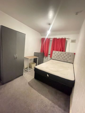 Room in a Shared House, Hartfield Crescent, B27 - Photo 5