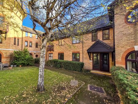 Lawrence Moorings, CM21, Sawbridgeworth - Photo 5