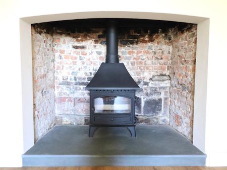 3 bedroom terraced house to rent - Photo 3