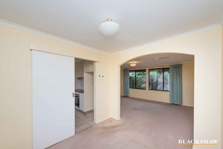 Three Bedroom Home In Prime Location - Photo 4