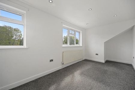 4 Bed Penthouse, Dudley Road, HA2 - Photo 2