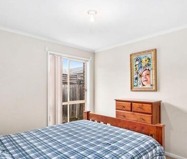 Low maintenance living - Photo 5