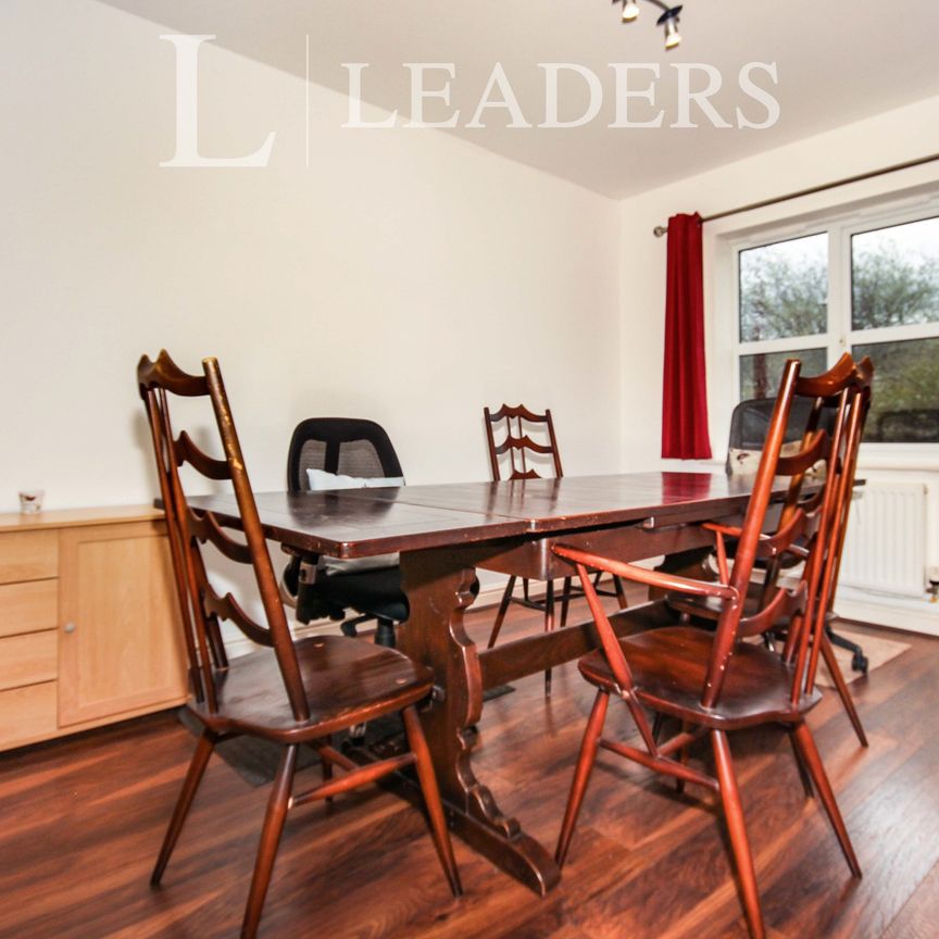 3 bedroom house to rent Sir Toby Belch Drive, Warwick, CV34 - Photo 1