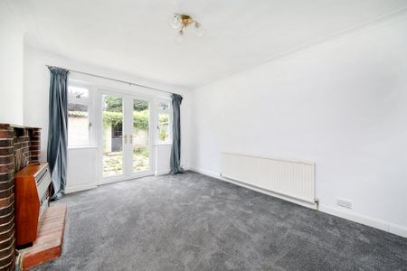 3 bedroom detached house to rent - Photo 4