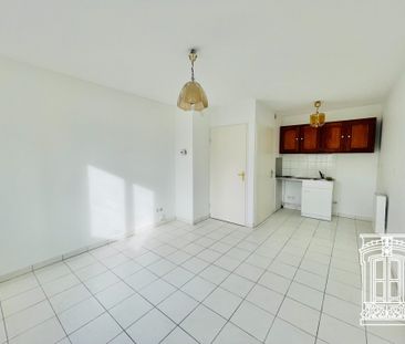 Location Appartement 1 pièce 24m² LYON 8ème - Photo 3