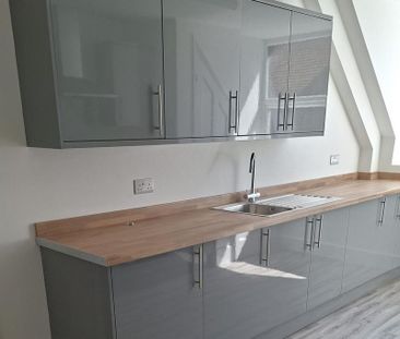 2 bedroom flat to rent - Photo 3