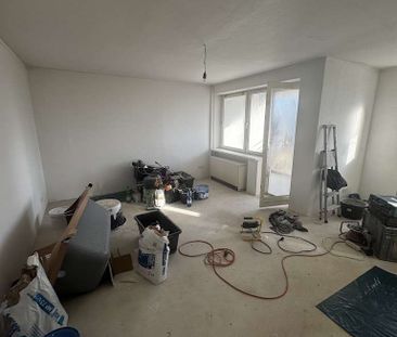 2-Zimmer Wohnung f&uuml;r Heimwerker mit Balkon &amp; Aufzug sucht ... - Photo 2