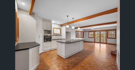 SUNLIT COTTAGE WITH VIEWS! - Photo 4