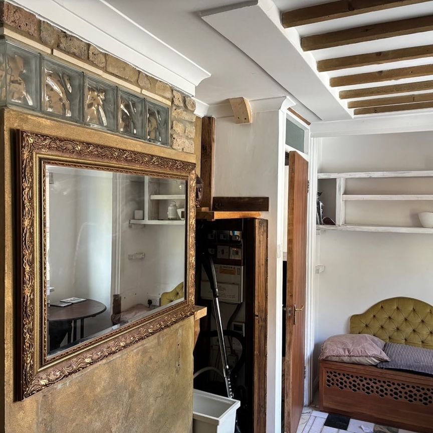 2 Bed Flat, Alexander Mews, W2 - Photo 1