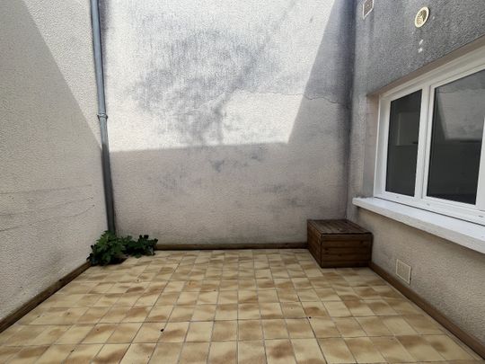 Location Appartement 4 pièces 107m² JARNAC 16200 - Photo 1