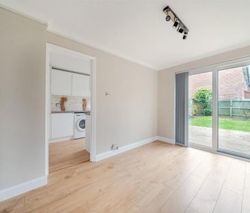 3 bedroom end of terrace house to rent - Photo 1