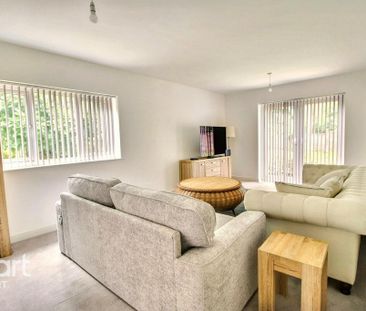 4 bedroom detached house to rent - Photo 1