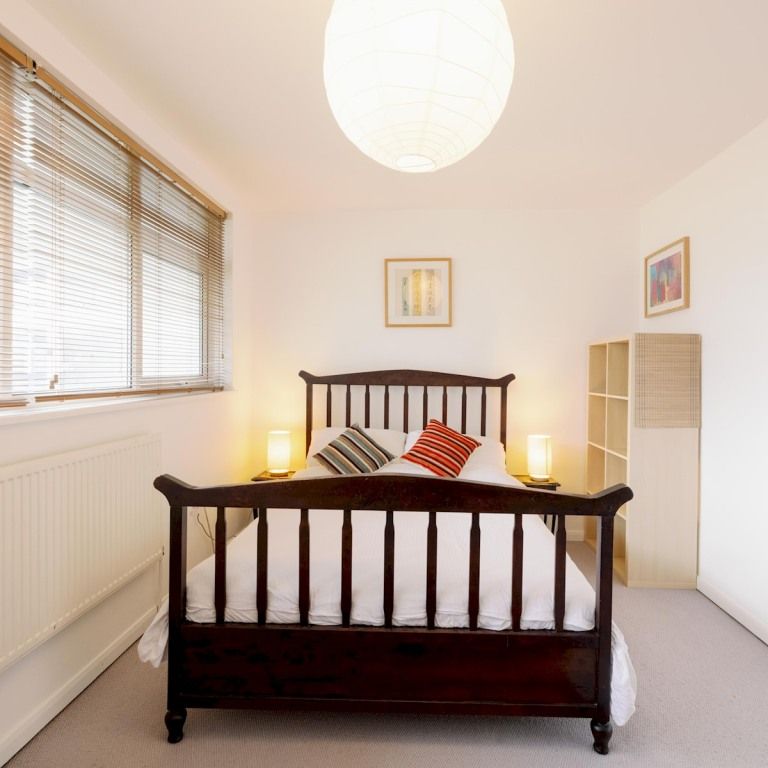 8 Cullum Welch Court, Haberdasher Estate, Habersdasher St, N1 6BZ, London - Photo 1