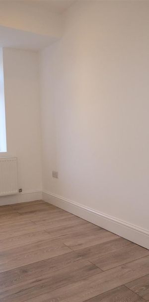 2 bedroom Apartment to let - Photo 1