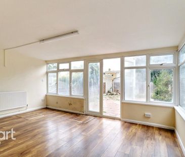 3 bedroom terraced house to rent - Photo 4