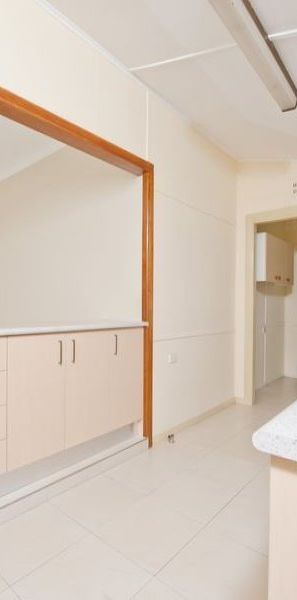 3 BEDROOM FAMILY HOME - Photo 1