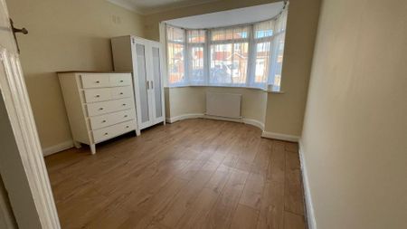 3 bedroom bungalow to rent - Photo 2