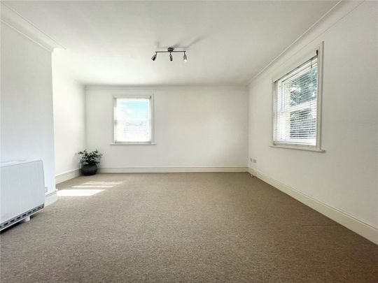 Poole Road, Bournemouth, BH2 - Photo 1