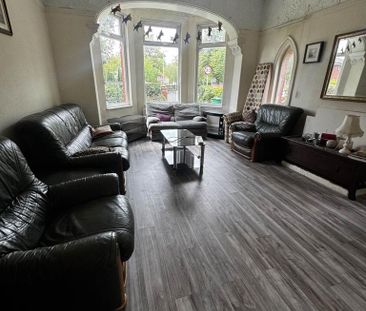 6 bedroom terraced house to rent - Photo 1