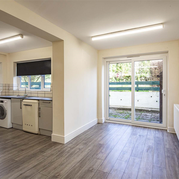 3 bedroom end of terrace house to rent - Photo 1