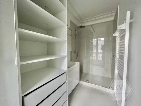 Appartement • Elysées-Madeleine, Paris 8ème - Photo 3