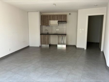 Location Appartement 3 pièces 61m² TOULOUSE 31100 - Photo 2