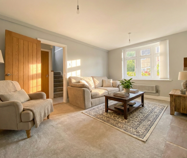 4 bedroom end of terrace house to rent - Photo 1