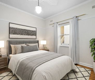 Ground Floor Art Deco in the Ultimate Lifestyle Location! - Photo 3