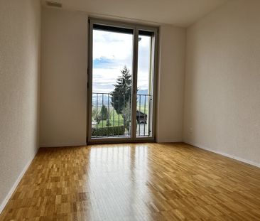 Moderne 3.5-Zimmerwohnung an zentraler Lage - Photo 2