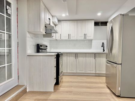 For Lease - 5886 Shelford Terrace, Mississauga, Ontario - Photo 5